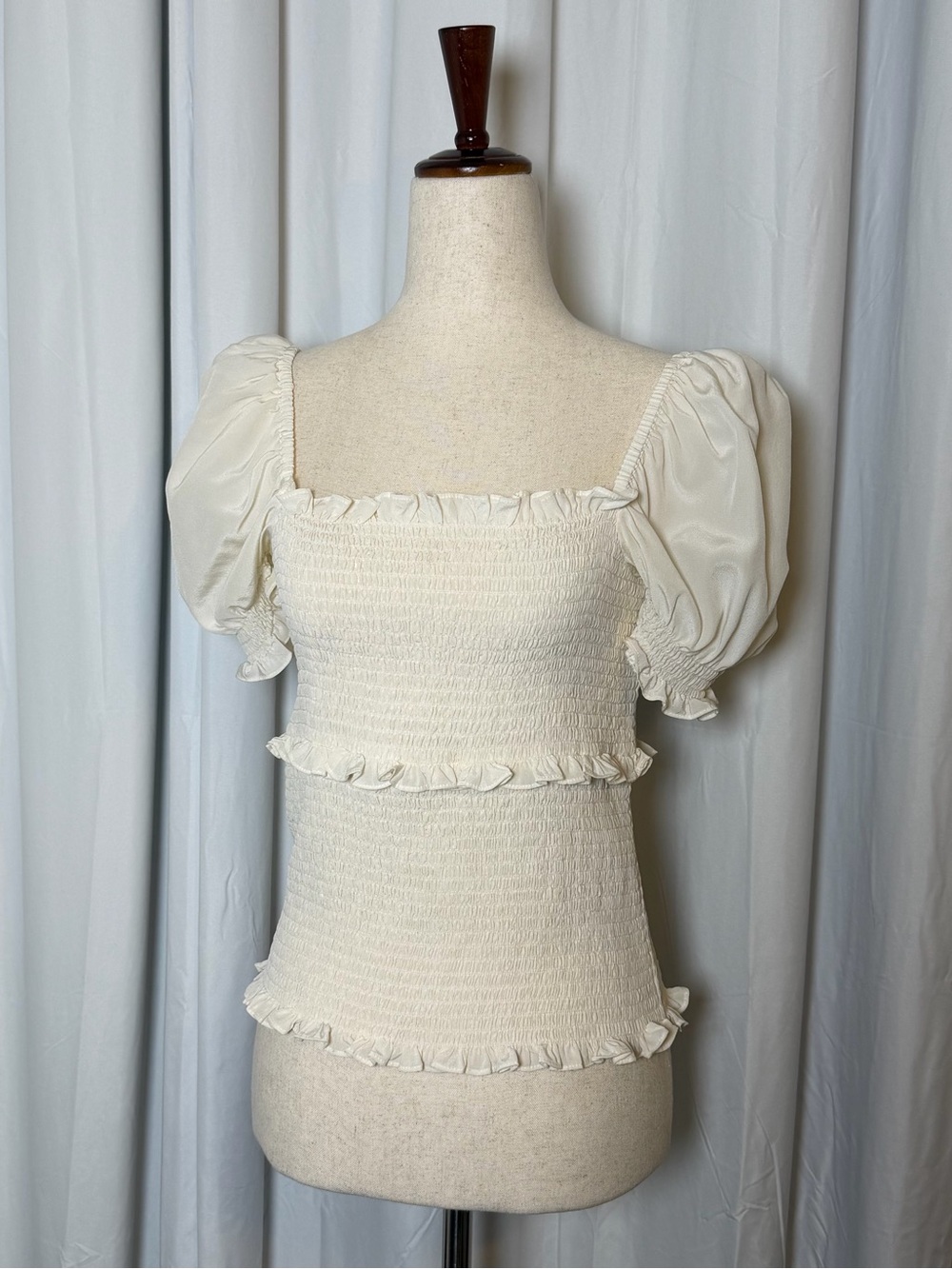 Cinq à Sept Ellis Top Silk Smocked Puff Sleeve White Square Neck Size Large